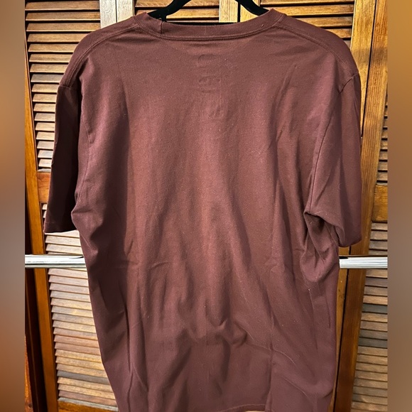 North Face Men’s Large relax fit burgundy t-shirt - Picture 6 of 6